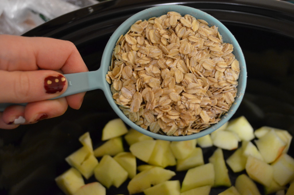 I realize you know how to add oats, I just wanted to show off my new camera and measuring cups! 