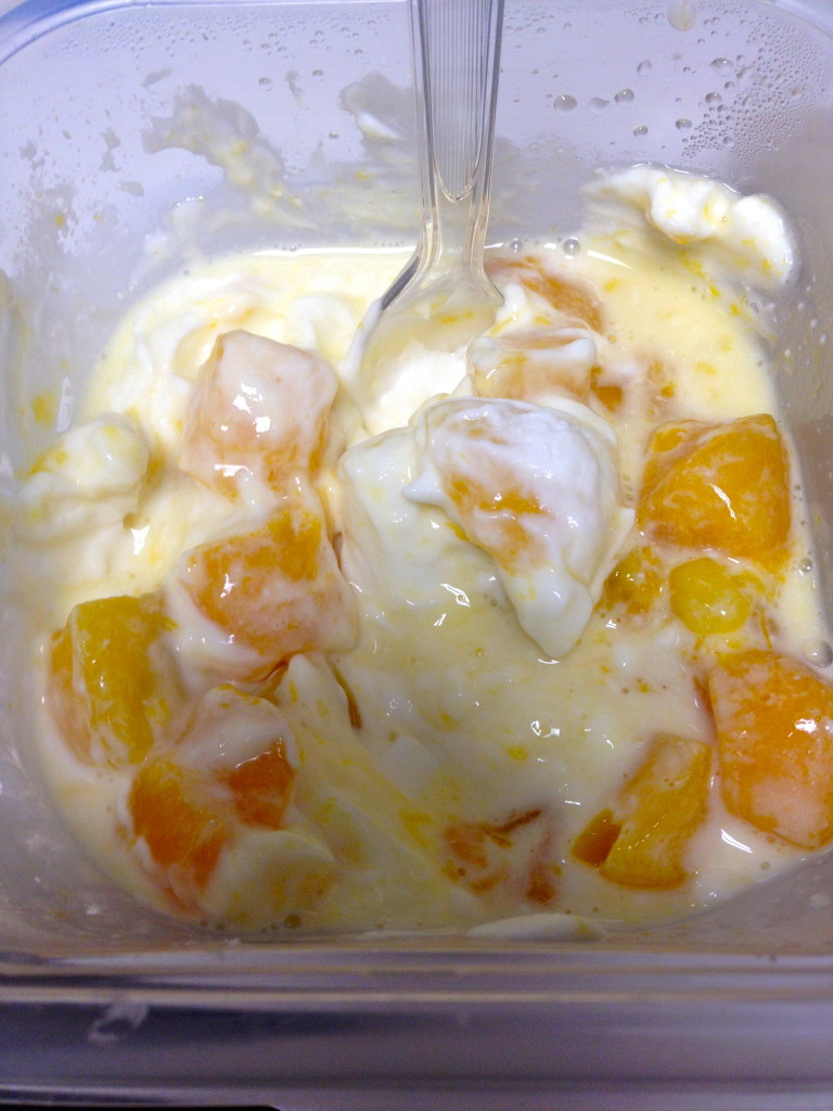 Greek yogurt with mango! Mmmmm 