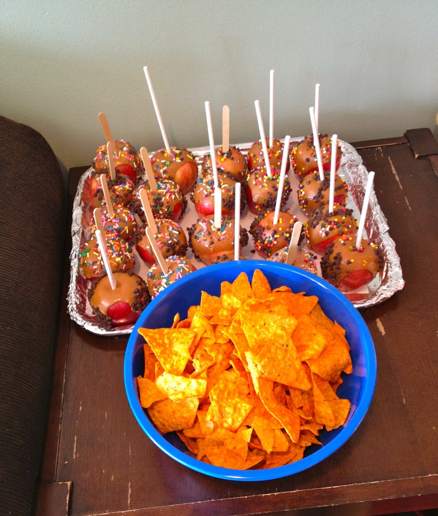 Caramel Apples! Nom Nom 